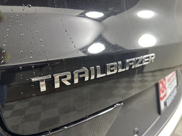 new 2025 Chevrolet TrailBlazer car, priced at $28,725