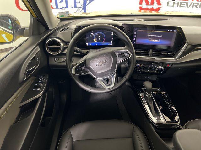 new 2025 Chevrolet Trax car, priced at $27,085