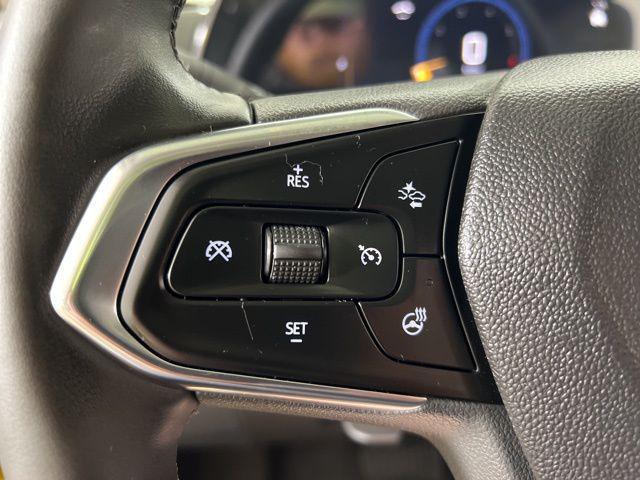 new 2025 Chevrolet Trax car, priced at $27,085