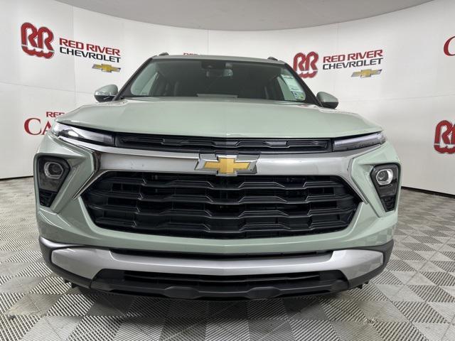 new 2025 Chevrolet TrailBlazer car, priced at $28,725