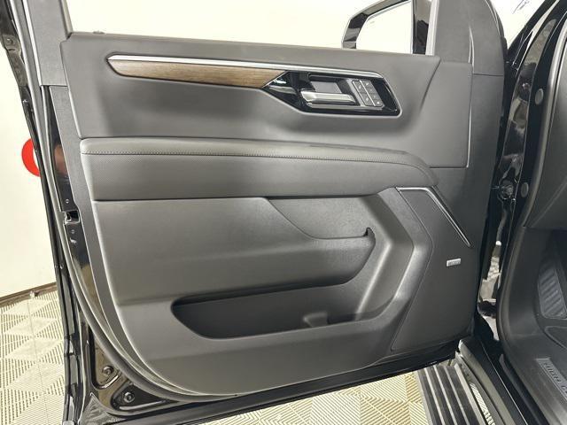 new 2025 Chevrolet Suburban car, priced at $93,475