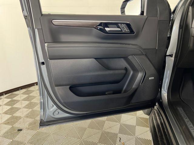 new 2026 Chevrolet Suburban car, priced at $72,680