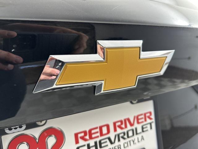 new 2025 Chevrolet Trax car, priced at $24,690