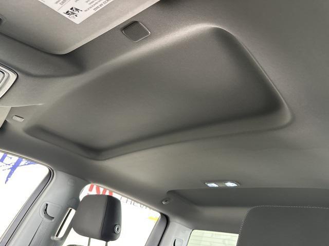 used 2022 Chevrolet Silverado 1500 car, priced at $39,116