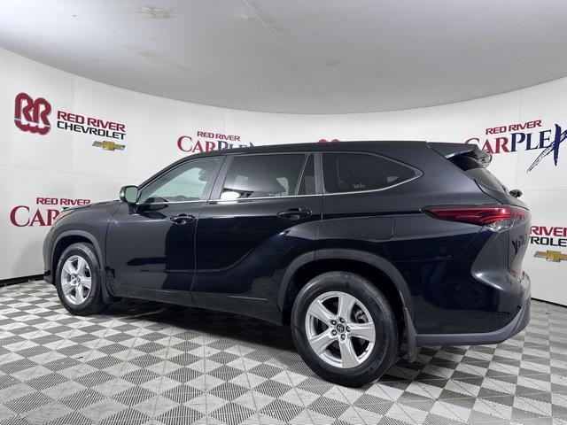 used 2023 Toyota Highlander car, priced at $33,275