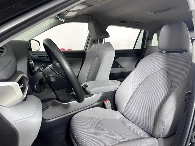 used 2023 Toyota Highlander car, priced at $33,275