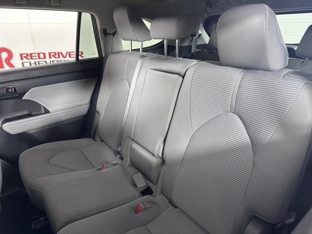 used 2023 Toyota Highlander car, priced at $33,275