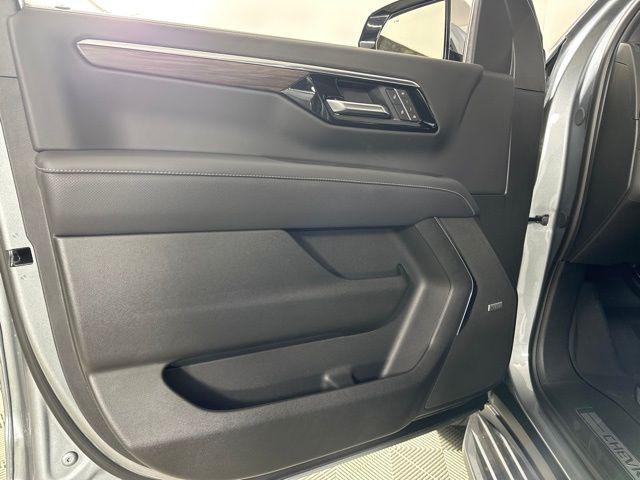 new 2025 Chevrolet Suburban car, priced at $80,620
