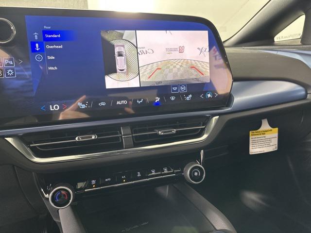new 2025 Chevrolet Equinox EV car, priced at $41,290