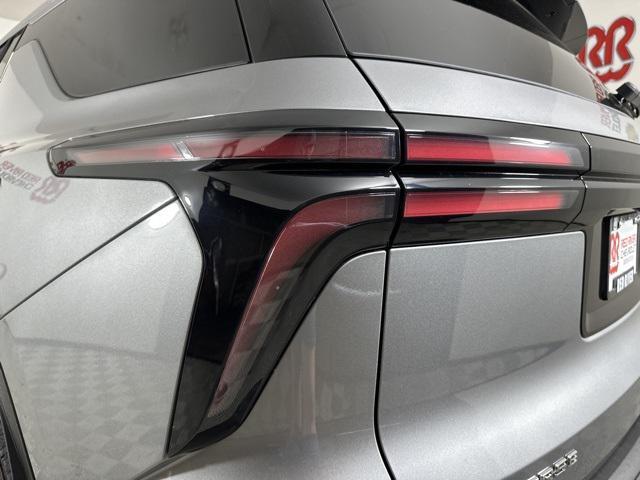 new 2025 Chevrolet Traverse car, priced at $42,695