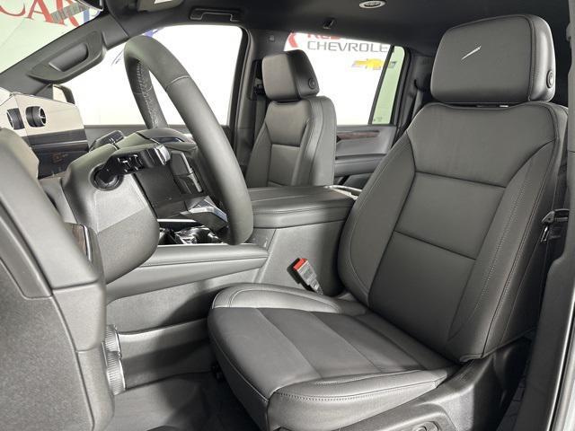 new 2025 Chevrolet Suburban car, priced at $70,680