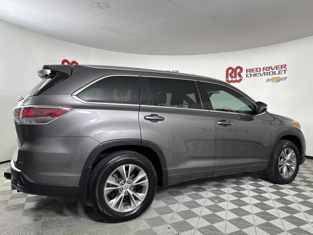 used 2014 Toyota Highlander car, priced at $15,647