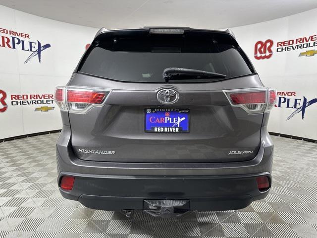 used 2014 Toyota Highlander car, priced at $15,647