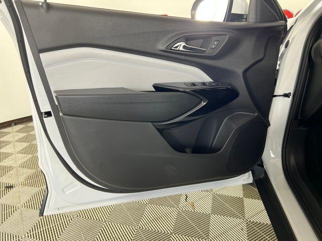 new 2026 Chevrolet Trax car, priced at $25,885