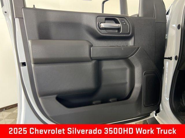 new 2025 Chevrolet Silverado 3500 car, priced at $63,268