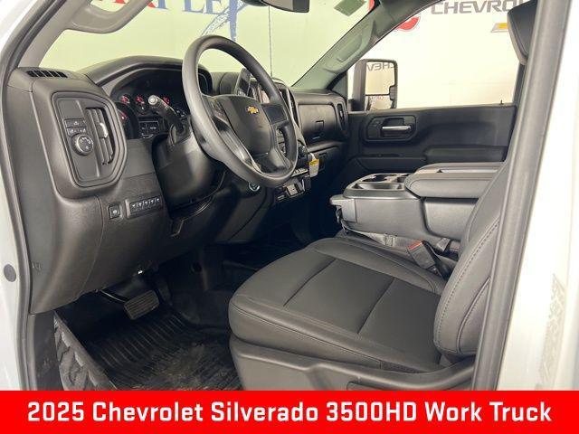 new 2025 Chevrolet Silverado 3500 car, priced at $63,268