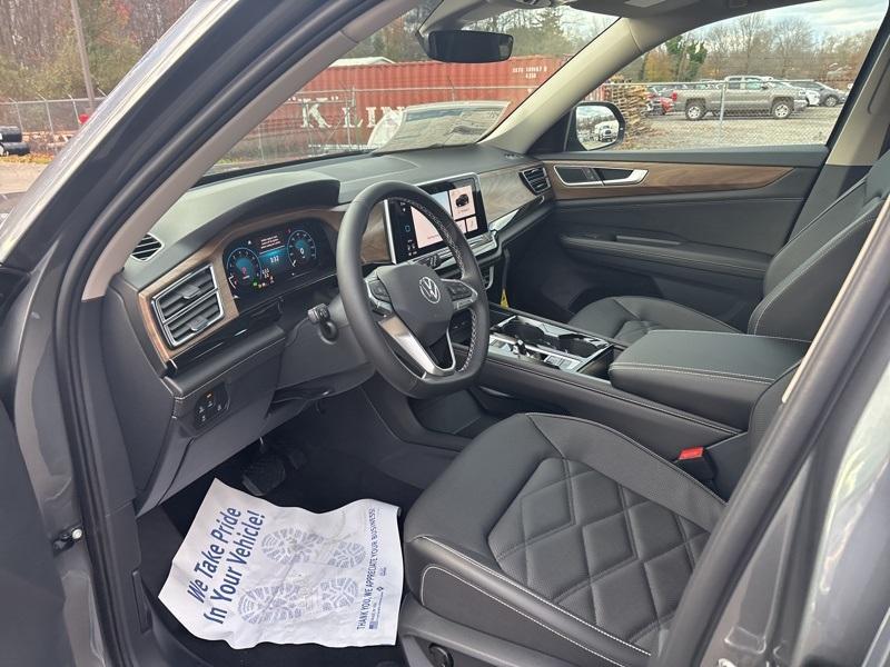 new 2025 Volkswagen Atlas car, priced at $43,899