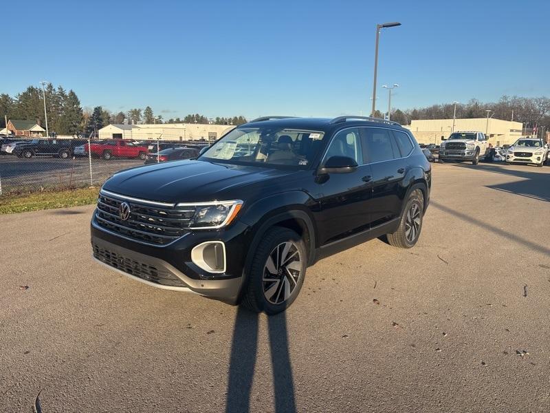 new 2025 Volkswagen Atlas car, priced at $47,999