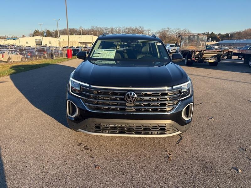 new 2025 Volkswagen Atlas car, priced at $43,299