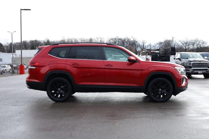 new 2025 Volkswagen Atlas car, priced at $45,399