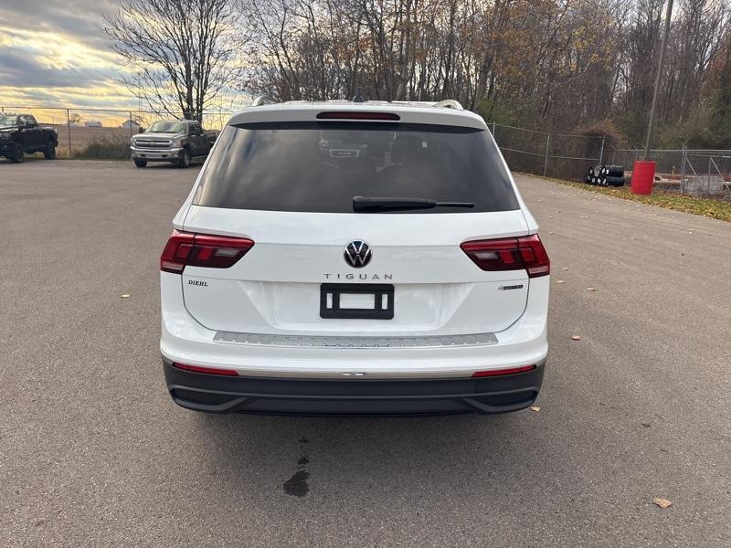 new 2024 Volkswagen Tiguan car, priced at $32,299