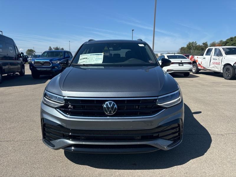 new 2024 Volkswagen Tiguan car, priced at $34,699