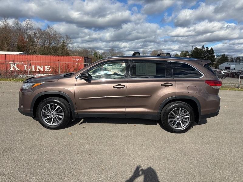 used 2019 Toyota Highlander car, priced at $28,271