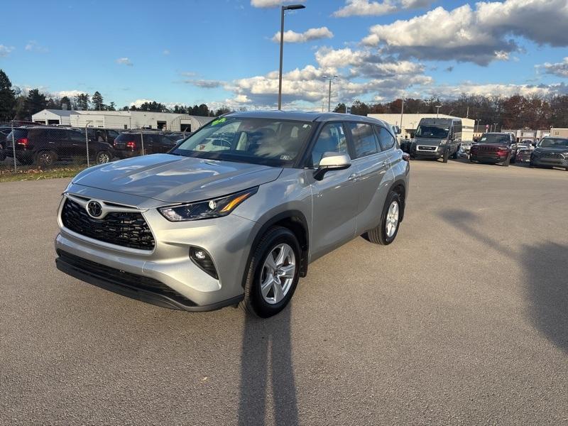 used 2024 Toyota Highlander car, priced at $41,471