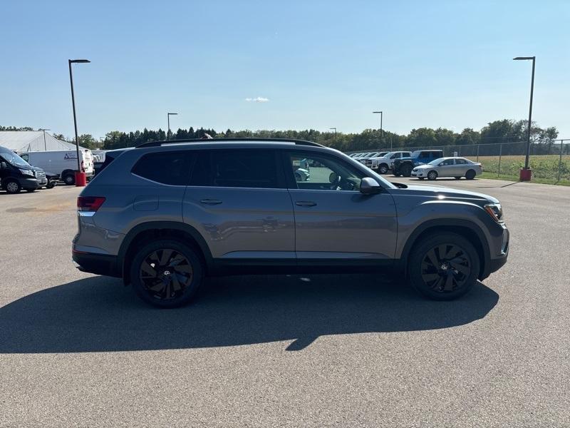 new 2024 Volkswagen Atlas car, priced at $42,099