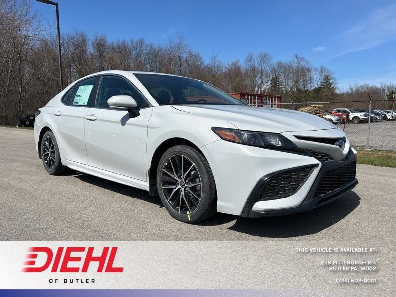 new 2024 Toyota Camry Hybrid car, priced at $35,592
