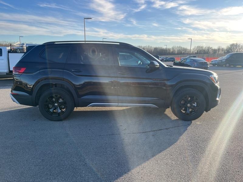 new 2025 Volkswagen Atlas car, priced at $45,299