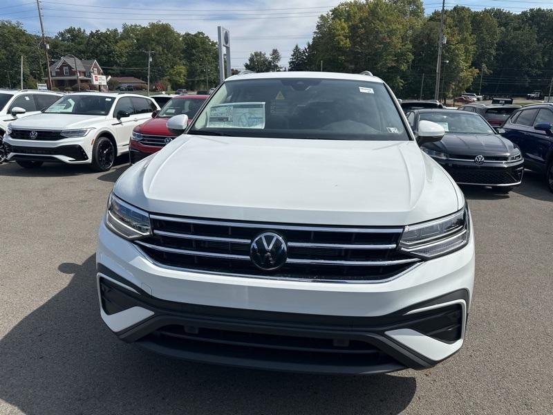 new 2024 Volkswagen Tiguan car, priced at $32,699