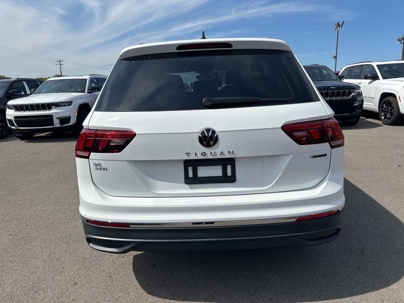 new 2024 Volkswagen Tiguan car, priced at $32,699