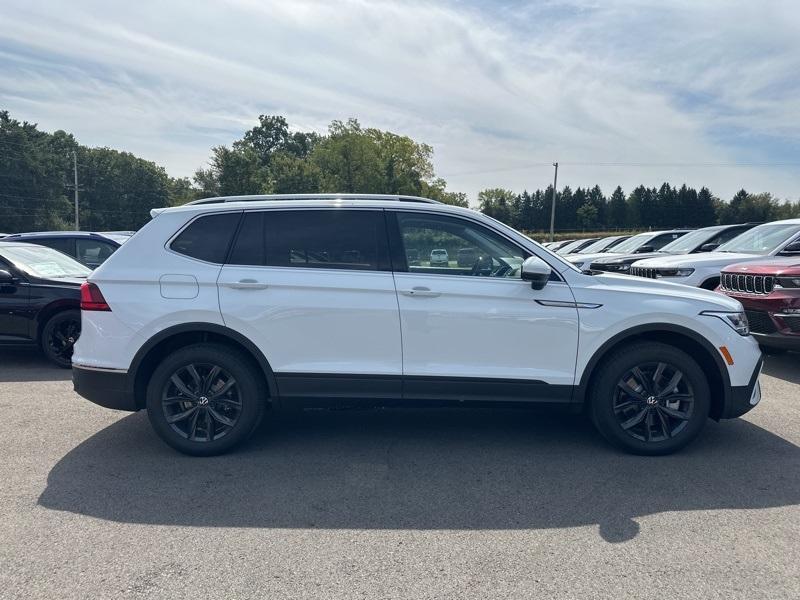 new 2024 Volkswagen Tiguan car, priced at $32,699