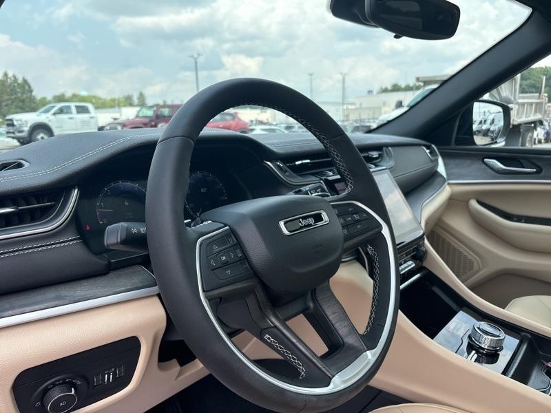 new 2024 Jeep Grand Cherokee car, priced at $45,112