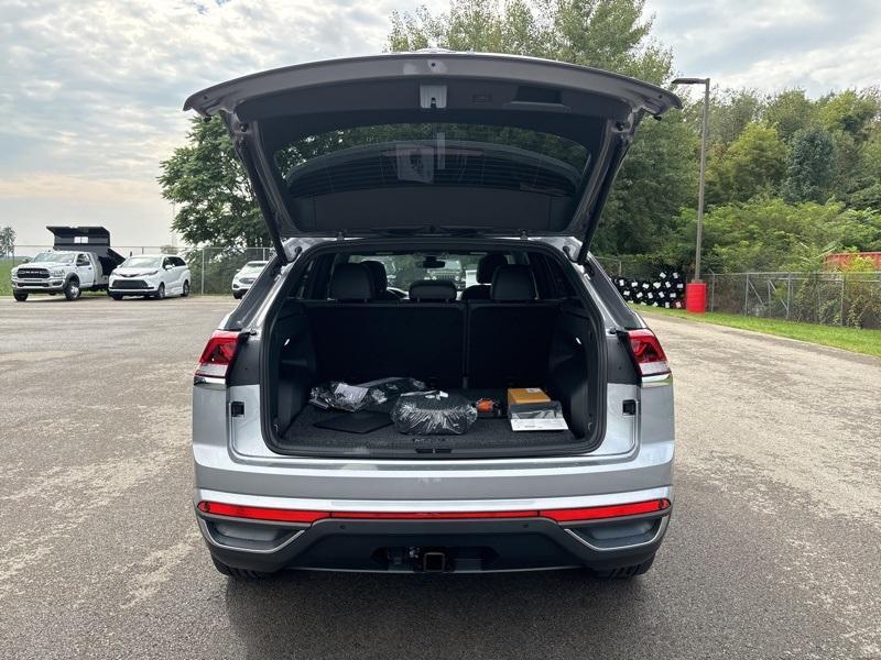 new 2024 Volkswagen Atlas Cross Sport car, priced at $41,999