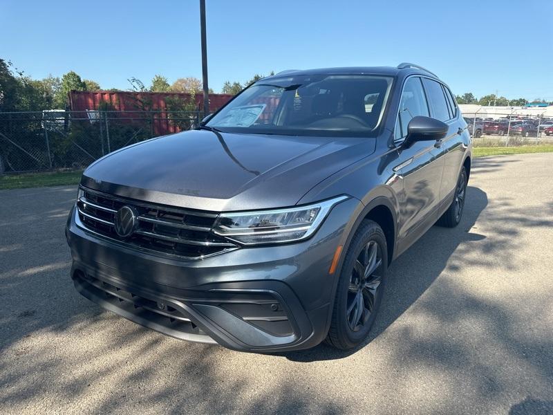 new 2024 Volkswagen Tiguan car, priced at $33,199