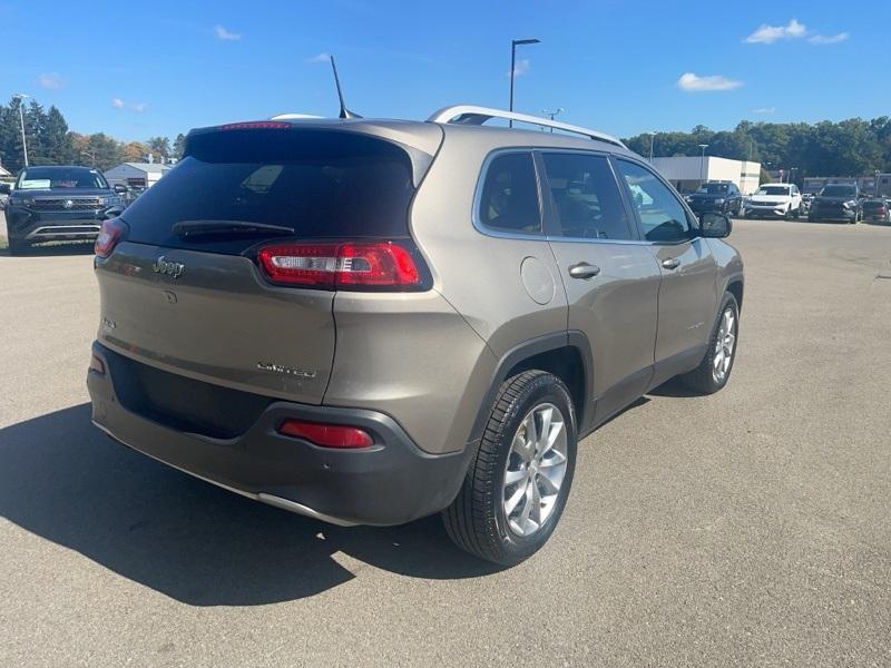 used 2018 Jeep Cherokee car, priced at $15,789