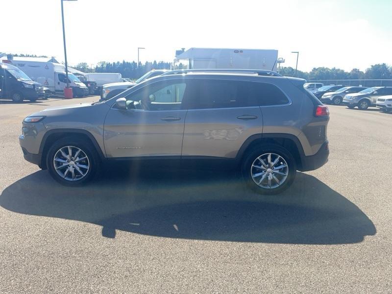 used 2018 Jeep Cherokee car, priced at $15,789