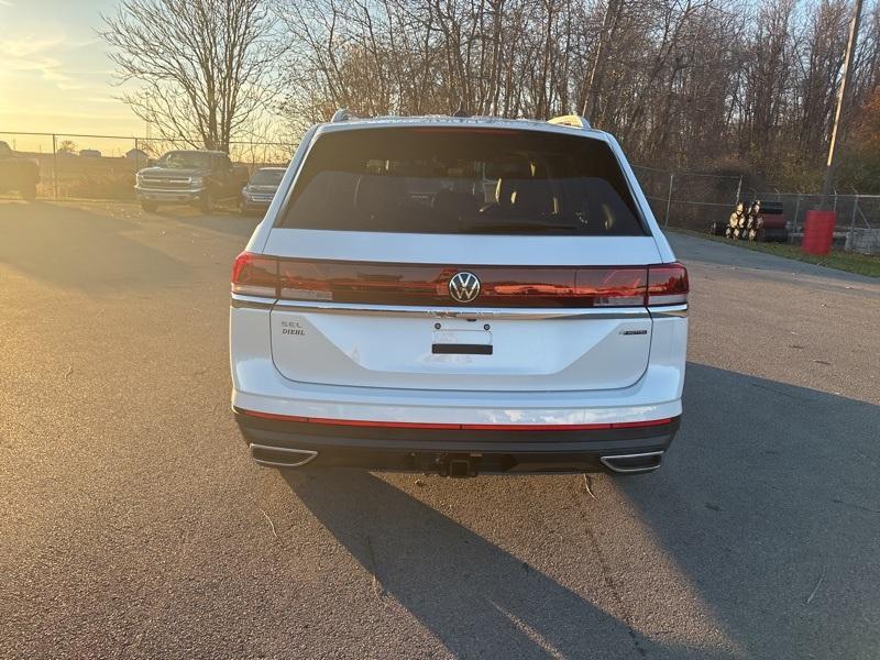 new 2025 Volkswagen Atlas car, priced at $48,499