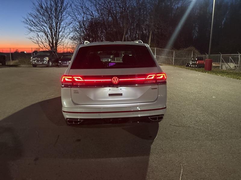 new 2025 Volkswagen Atlas car, priced at $54,999