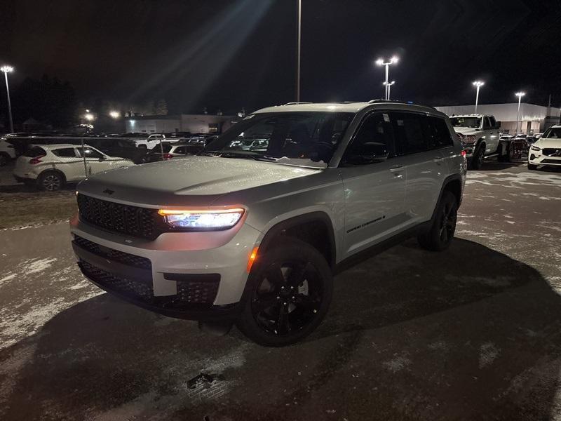 new 2025 Jeep Grand Cherokee L car, priced at $47,003