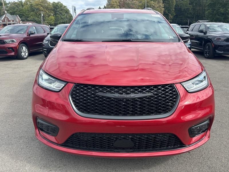 new 2024 Chrysler Pacifica car, priced at $42,935