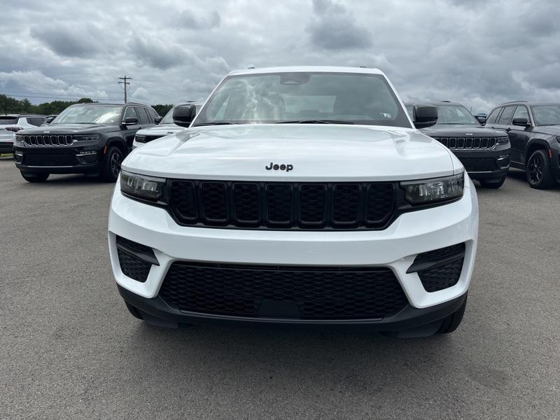 new 2024 Jeep Grand Cherokee car, priced at $42,207