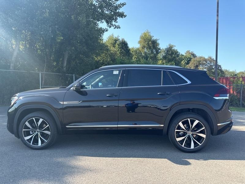 new 2024 Volkswagen Atlas Cross Sport car, priced at $49,299