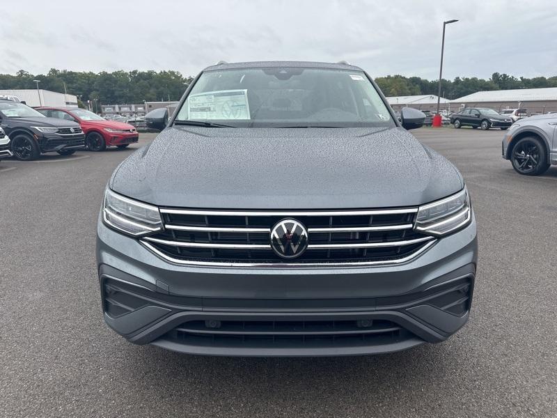 new 2024 Volkswagen Tiguan car, priced at $32,699