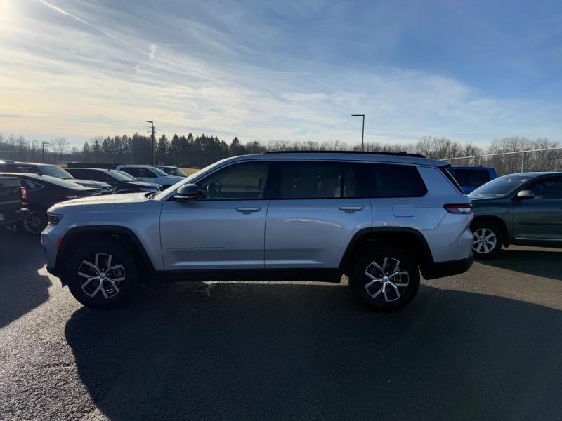 used 2024 Jeep Grand Cherokee L car, priced at $45,529