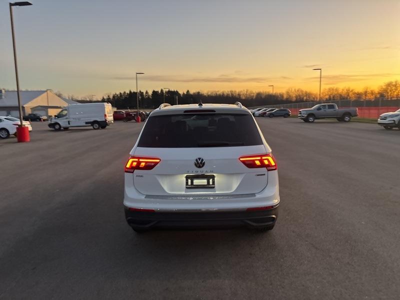 new 2024 Volkswagen Tiguan car, priced at $32,099