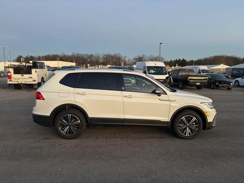 new 2024 Volkswagen Tiguan car, priced at $32,099