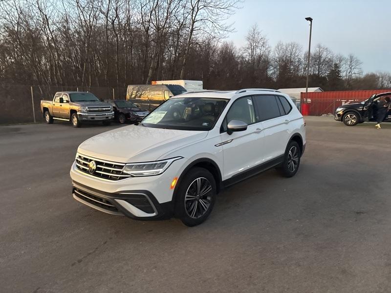 new 2024 Volkswagen Tiguan car, priced at $32,099